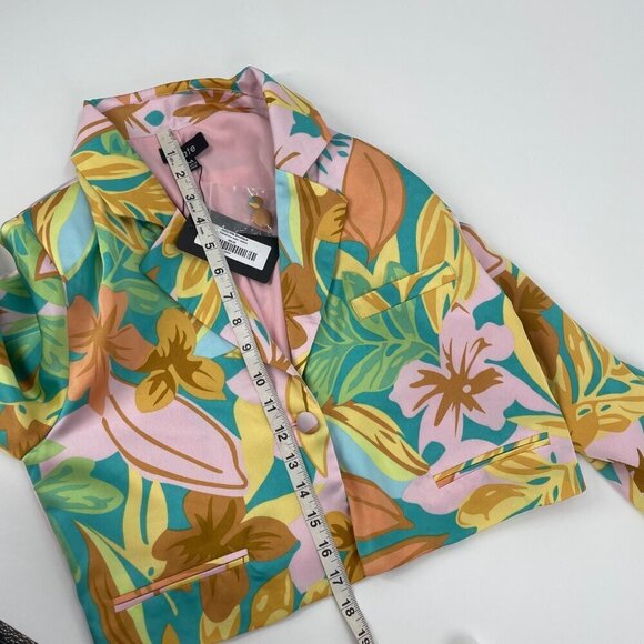 NWT FATE Tropical Print Cropped Jacket Shoulder Pads Womens Size Medium Resort - Picture 8 of 8